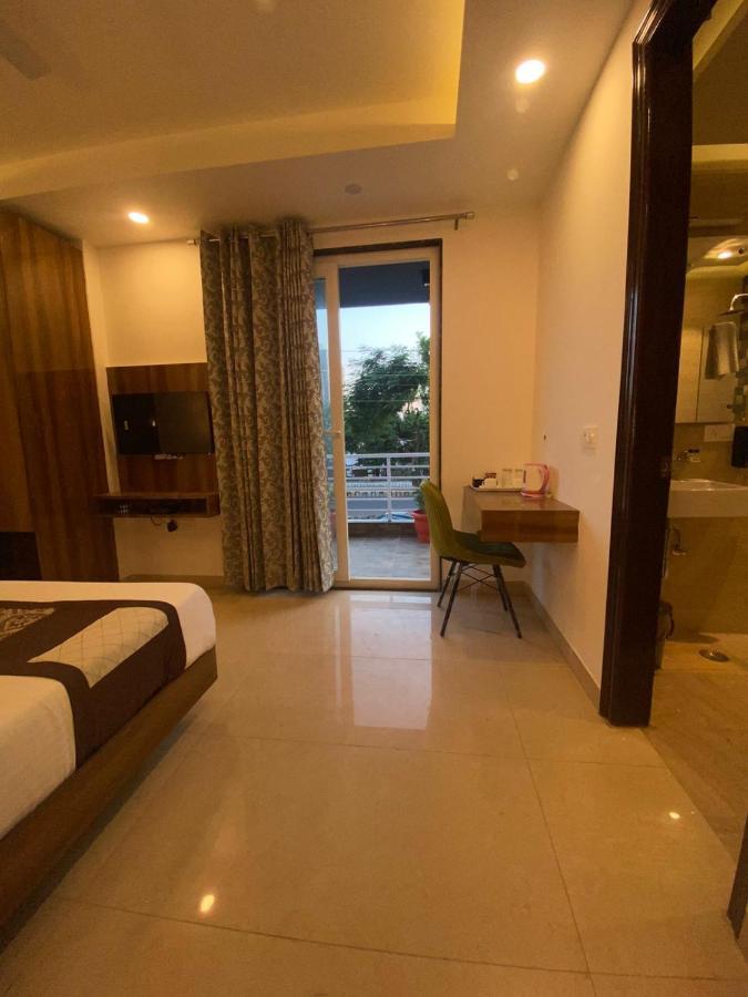 Posh Residency Huda City Center Гургаон Экстерьер фото