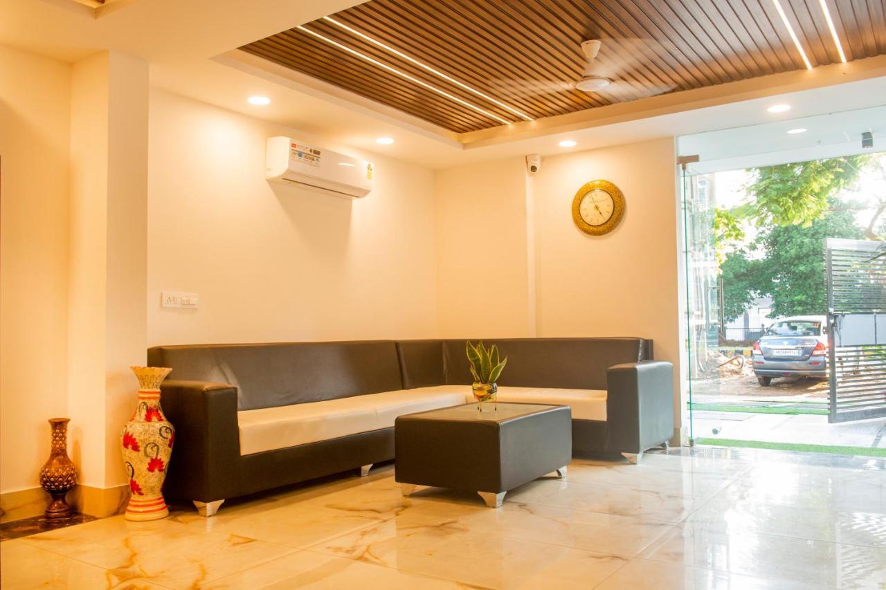 Posh Residency Huda City Center Гургаон Экстерьер фото
