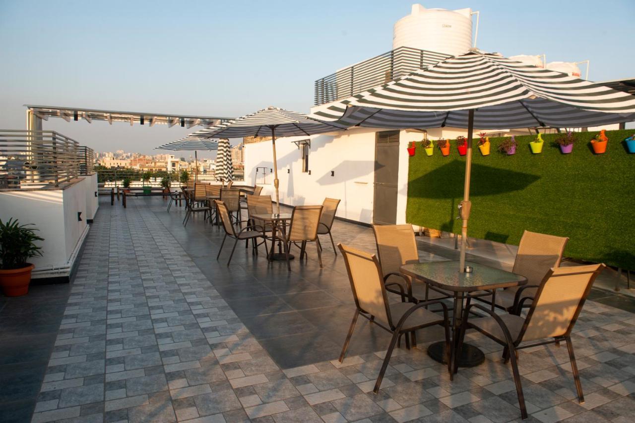 Posh Residency Huda City Center Гургаон Экстерьер фото