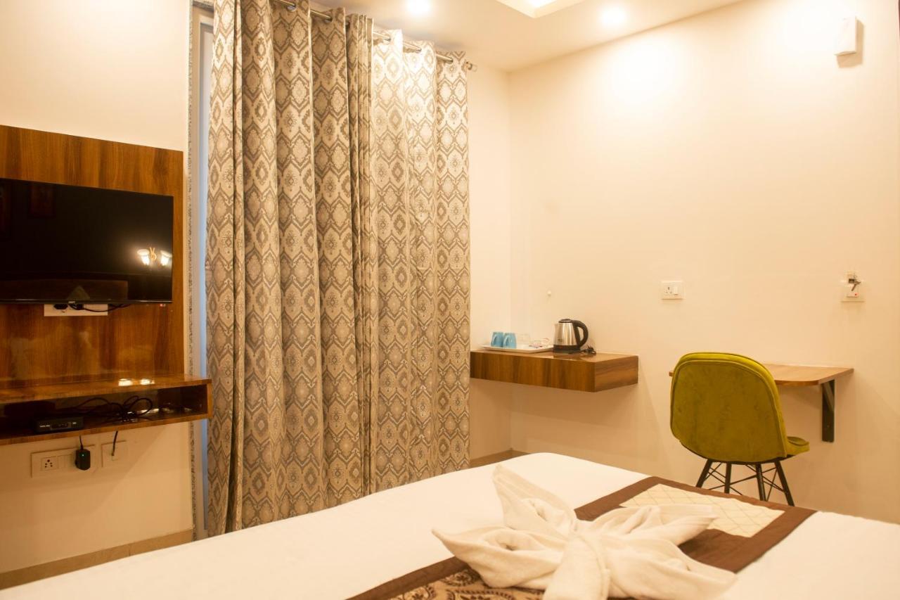 Posh Residency Huda City Center Гургаон Экстерьер фото