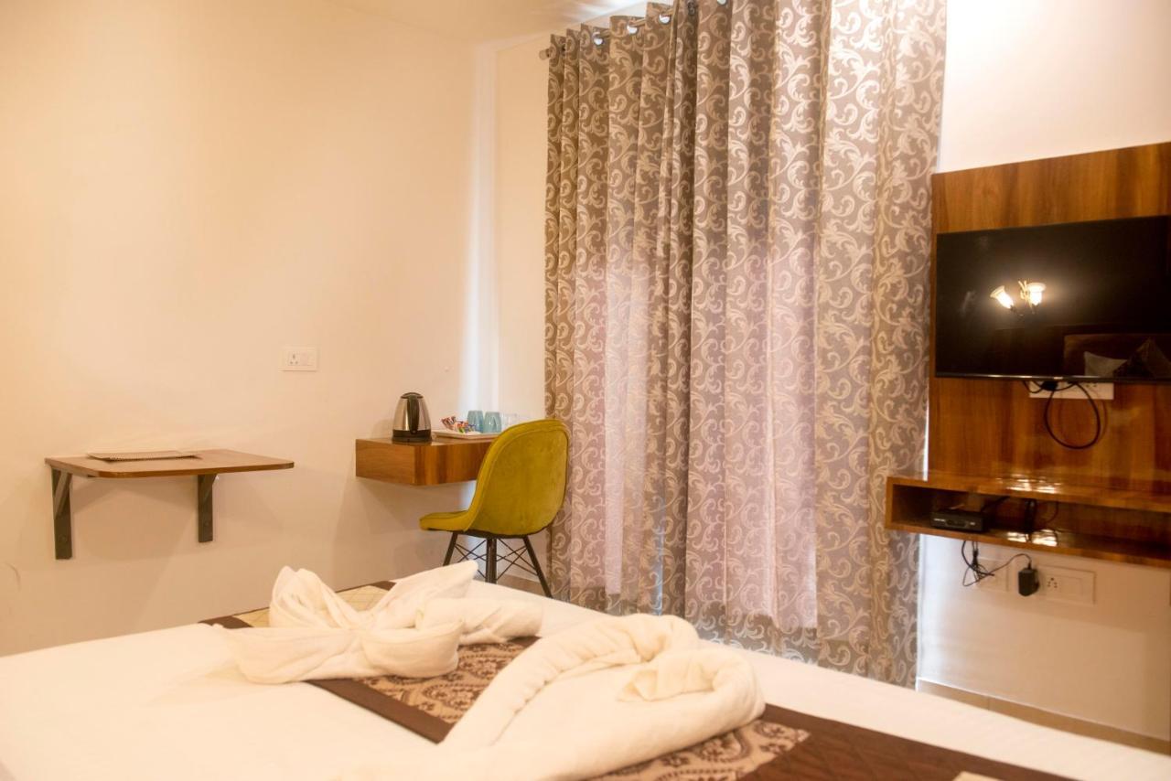 Posh Residency Huda City Center Гургаон Экстерьер фото