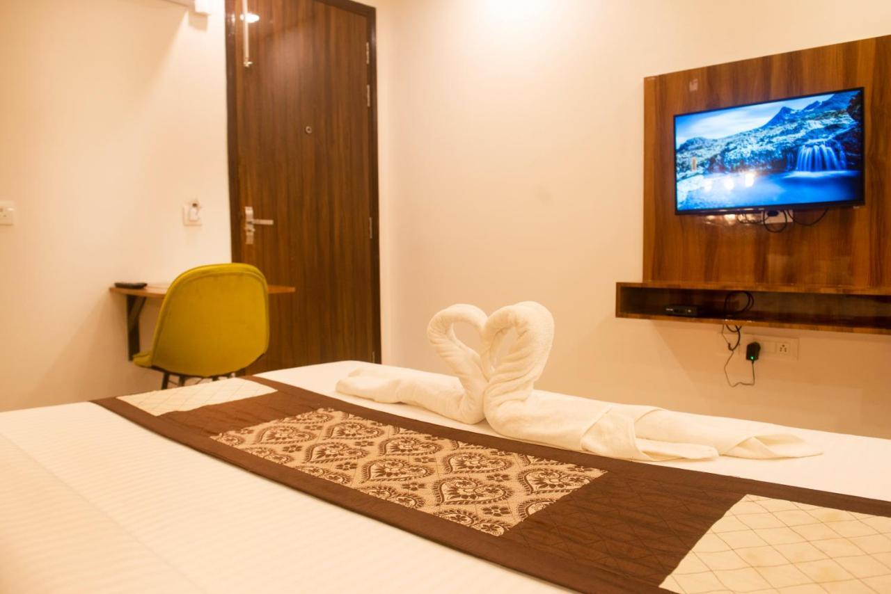Posh Residency Huda City Center Гургаон Экстерьер фото